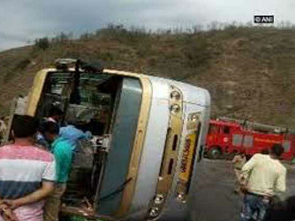 10 persons were killed and over 30 injured in a bus accident near the Dhaliara village in Himachal Pradesh 10 persons were killed and over 30 injured in a bus accident near the Dhaliara village in Himachal Pradesh