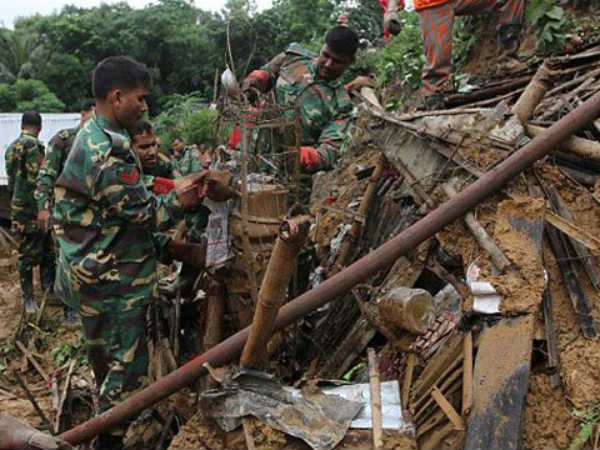Heavy monsoon rain killed 57 people in Bangladesh Heavy monsoon rain killed 57 people in Bangladesh