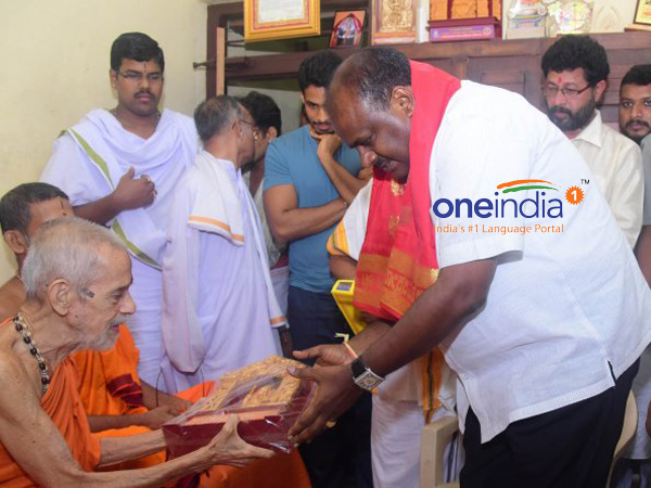 'I am a real farmer but not Siddaramaiah' said Kumaraswamy, attacks CM on loan waiver