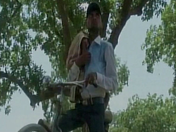Death of Humanity: a man carries 7-month-old niece's corpse on bicycle