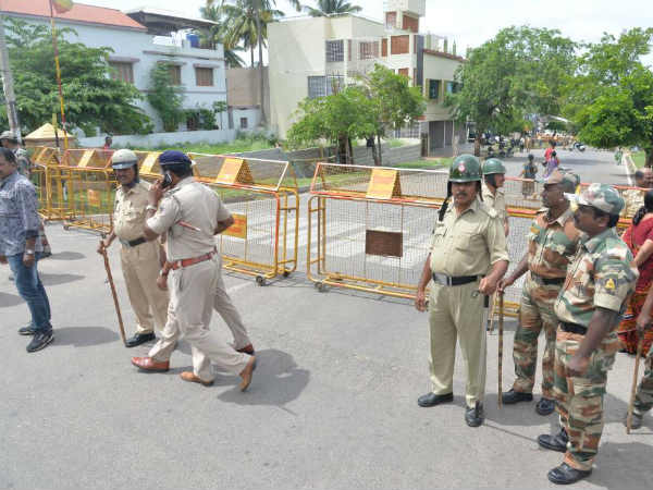 Cow worship infront of CM Siddaramaiah's Mysuru residence Cow worship infront of CM Siddaramaiah's Mysuru residence