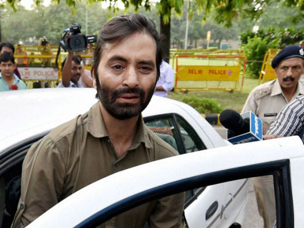 Terror funds: Yasin Malilk arrested, Geelani's home sealed Terror funds: Yasin Malilk arrested, Geelani's home sealed