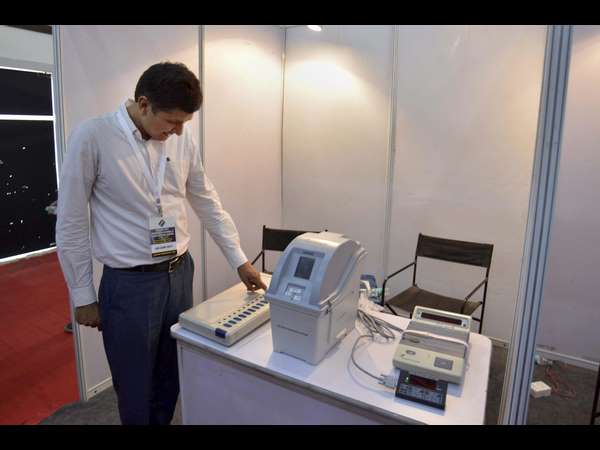 ಹಳೆಯ ಇವಿಎಂ ಗಳು ನೇಪಥ್ಯಕ್ಕೆ!