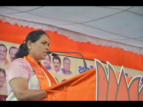 ಪ್ರತಿಕ್ರಿಯಿಸಲು ಹೋಗಿ ಇಕ್ಕಟ್ಟಿನಲ್ಲಿ ಸಿಕ್ಕಿದ ಶೋಭಾ