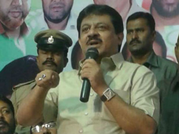 ದೂರದ ಸಂಬಂಧಿ ಎಂದ ಜಮೀರ್ ದೂರದ ಸಂಬಂಧಿ ಎಂದ ಜಮೀರ್