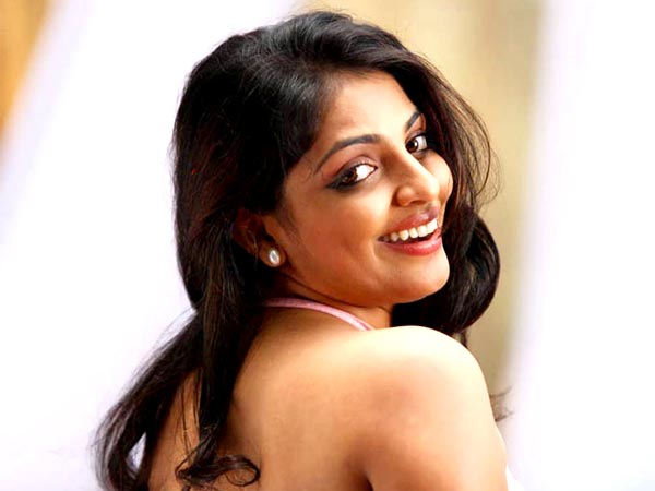 Malayalam actress Mythili private pictures leak