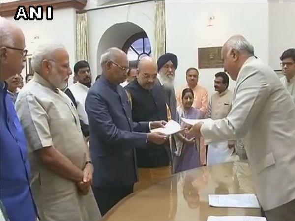 ದೆಹಲಿ ಮತ್ತು ತ್ರಿಪುರಾದಲ್ಲಿ ಅಡ್ಡಮತದಾನ 