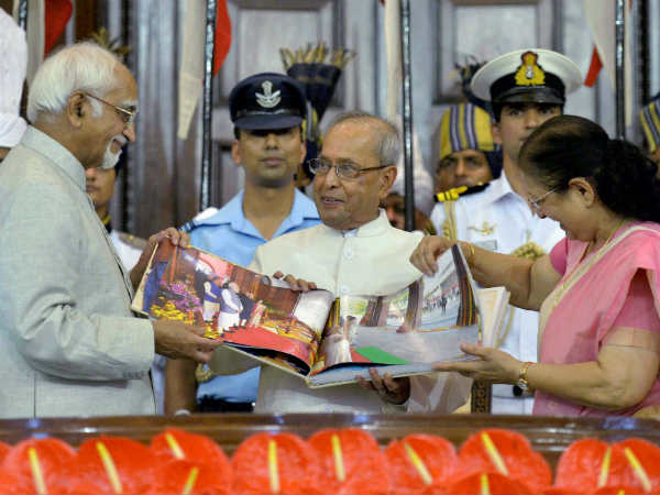 ನಿರ್ಗಮಿತ ರಾಷ್ಟ್ರಪತಿಗೆ ಉಡುಗೊರೆ