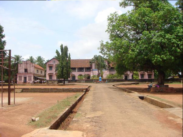 ಕ್ರಿಶ್ಚಿಯನ್ ಪ್ರಾಢಶಾಲೆಯ ಹಳೆ ವಿದ್ಯಾರ್ಥಿ