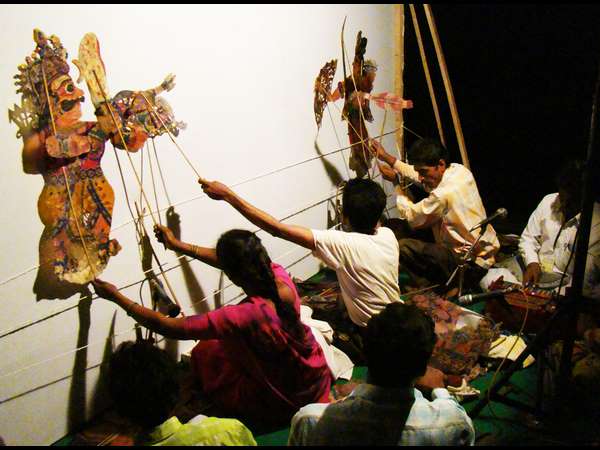 ‘ಲೈಬ್ರರಿ ಪುಸ್ತಕದ ಧೂಳಿನ ವಾಸನೆ ಬಡಿಯುತ್ತಿದೆ, ಕ್ಷೇತ್ರಾನುಭವದ ಪರಿಮಳವಿಲ್ಲ’ ‘ಲೈಬ್ರರಿ ಪುಸ್ತಕದ ಧೂಳಿನ ವಾಸನೆ ಬಡಿಯುತ್ತಿದೆ, ಕ್ಷೇತ್ರಾನುಭವದ ಪರಿಮಳವಿಲ್ಲ’