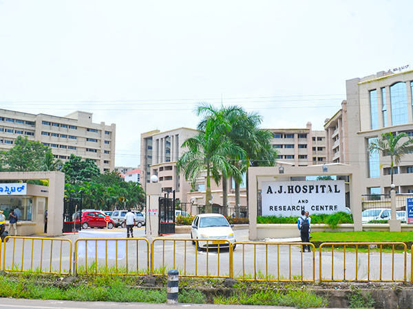 RSS worker stabbed by group at BC Road, Muslim youth admits him to the hospital