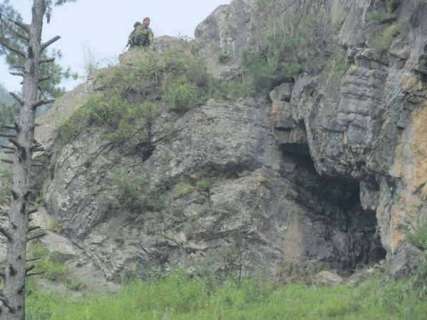 Jammu and Kashmir: 3 people arrested and busted a recruitment module of Hizb-ul-Mujahideen 