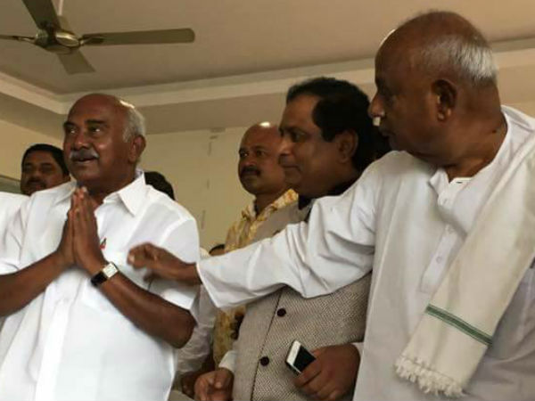 H Vishwanath officially joined JDS with his supporters in Bengaluru