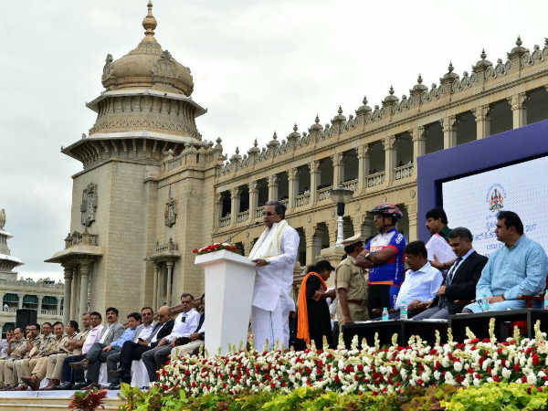 Will not tolerate indiscipline in police dept : Siddaramaiah