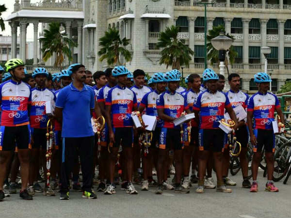 Will not tolerate indiscipline in police dept : Siddaramaiah