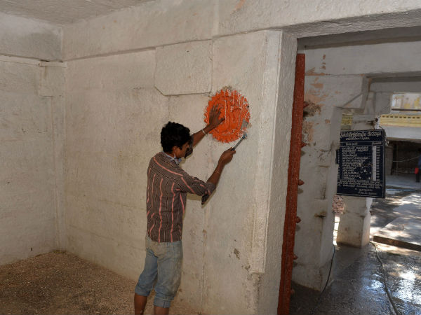 ನೈಜತೆ ಕಾಪಾಡಿಕೊಂಡು ಜೀರ್ಣೋದ್ಧಾರ