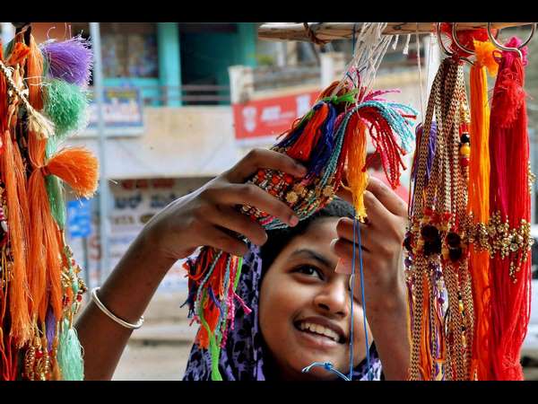 ರಾಖಿ ಕೇವಲ ದಾರವಲ್ಲ, ಪವಿತ್ರ ಬಂಧ ರಾಖಿ ಕೇವಲ ದಾರವಲ್ಲ, ಪವಿತ್ರ ಬಂಧ