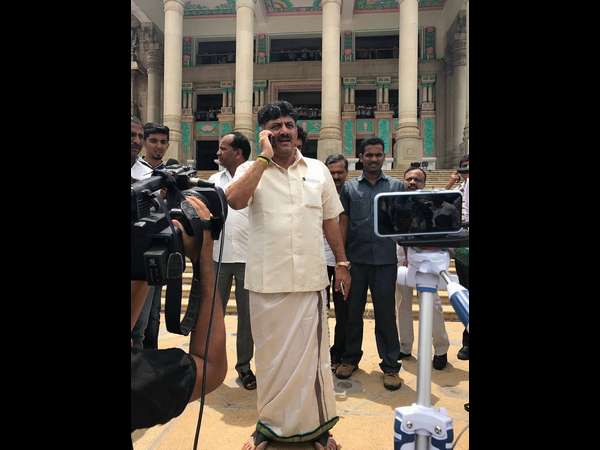 ಶುಕ್ರವಾರ ಡಿಕೆಶಿ ಭೇಟಿಯಾಗಲು ಬಂದಿದ್ದರು