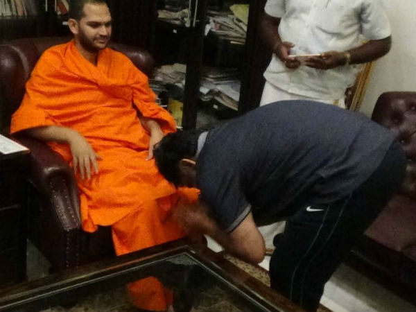 ನಂಜವಧೂತ ಸ್ವಾಮೀಜಿ ಭೇಟಿ