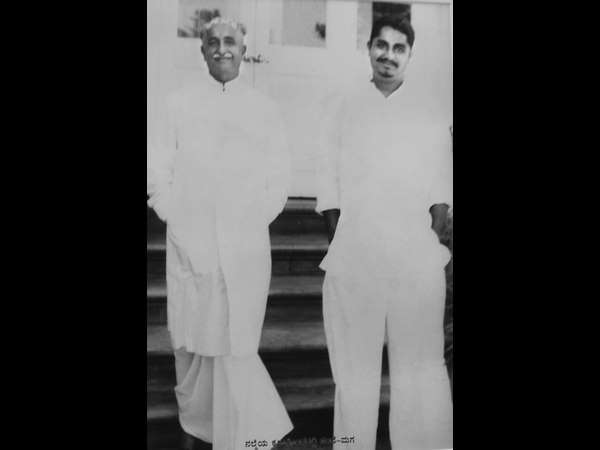 ಮಗ ತೇಜಸ್ವಿ ಅವರೊಂದಿಗೆ 