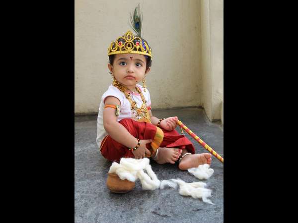 ಯಾರೂ ನೋಡ್ತಿನಲ್ಲ ತಾನೇ..?!