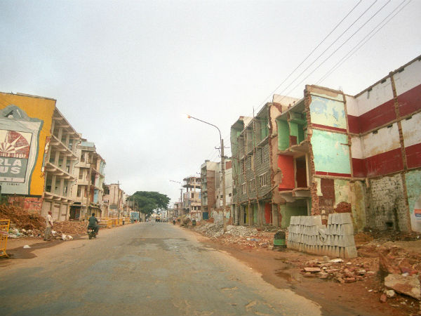 ರಸ್ತೆ ಬಳಕೆದಾರರ ತಾಳ್ಮೆ ಪರೀಕ್ಷೆ