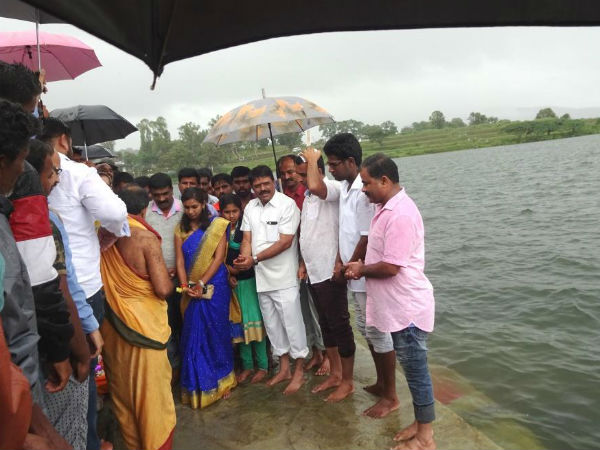 Harangi Reservoir Full, Madikeri MLA Appachu Ranjan offers bagina
