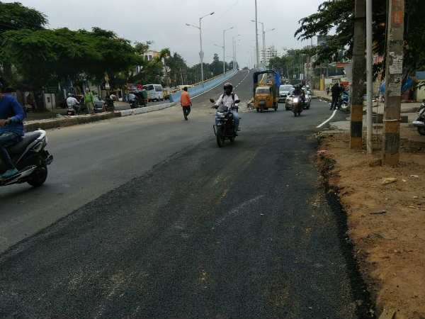 ಬನಶಂಕರಿ ಕಡೆಯಿಂದ ಮೈಸೂರು ರಸ್ತೆ ಕಡೆಗೆ