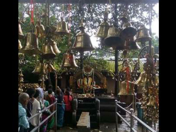 ಹರಕೆ ತೀರಿಸಲು ಗಂಟೆ ಕೊಡುತ್ತಾರೆ