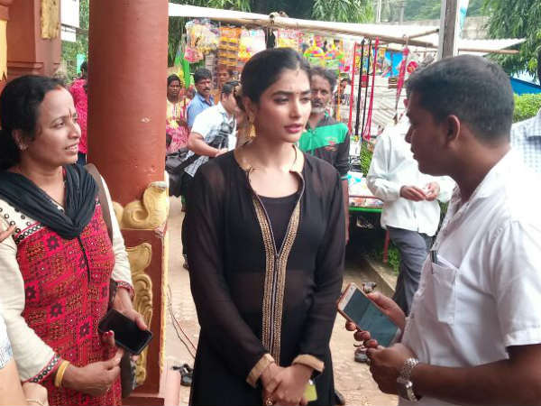 ಪ್ರಶ್ನೆ: ಹುಟ್ಟಿದ ಊರಿಗೆ ಬಂದಿದ್ದಕ್ಕೆ ವಿಶೇಷ ಕಾರಣ ಏನಾದರೂ ಇದೆಯಾ? ಪ್ರಶ್ನೆ: ಹುಟ್ಟಿದ ಊರಿಗೆ ಬಂದಿದ್ದಕ್ಕೆ ವಿಶೇಷ ಕಾರಣ ಏನಾದರೂ ಇದೆಯಾ?