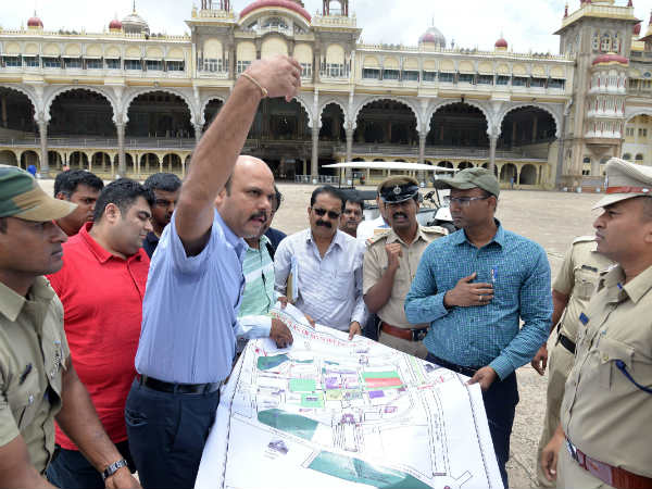 Mysuru DC instructs tight security for Dasara Jamboo Savari