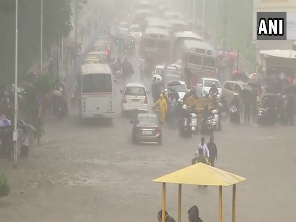 Please follow traffic advisories: Maharashtra CM request