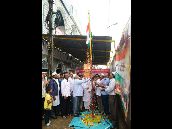 Thousand of Muslim communities contributed towards India Independence Thousand of Muslim communities contributed towards India Independence