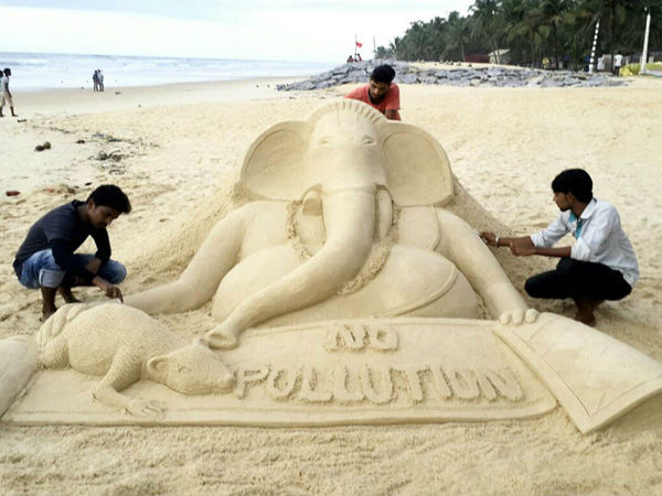 School students create Idol of Ganesha using a cardboard box