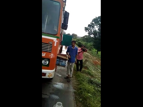 Snake found inside the cabin of Gas Tanker truck at Uppinangady Snake found inside the cabin of Gas Tanker truck at Uppinangady