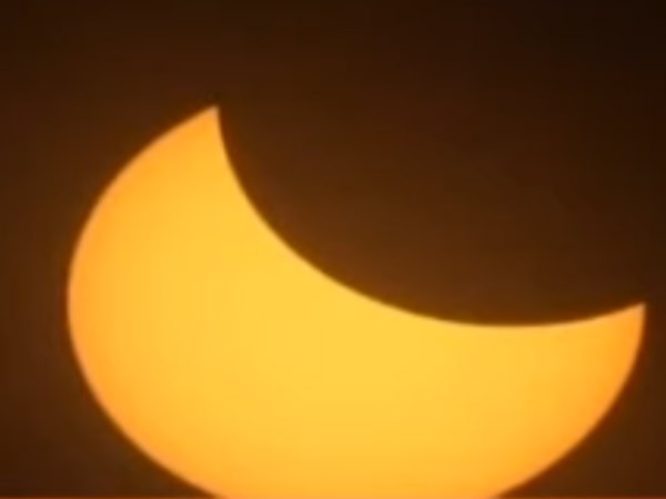 Solar eclipse starts in America's Oregon