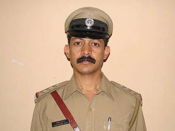 ಅನುಮಾನಾಸ್ಪದವಾಗಿ ಸಾವಿಗೀಡಾದ ಅಧಿಕಾರಿಗಳು