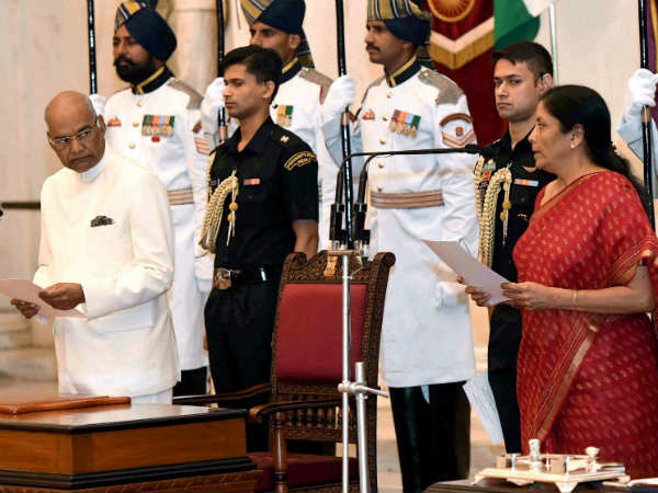 ಮೊದಲ ಪೂರ್ಣ ಪ್ರಮಾಣದ ರಕ್ಷಣಾ ಸಚಿವೆ 