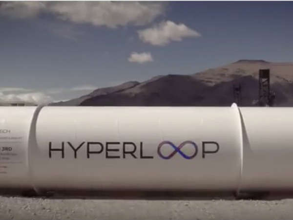 ಹಳಿಗಳ ಮೇಲೆ ಚಲಿಸುವುದಿಲ್ಲ