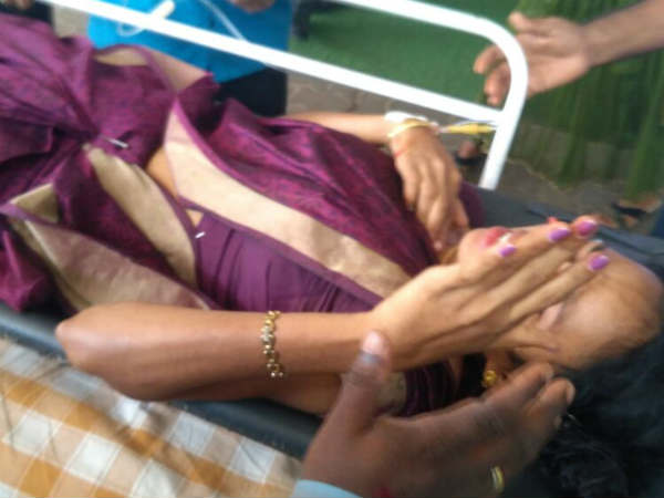 Robber assaults woman cashier, runs away with Rs 2.3 lac cash in Kundapur Robber assaults woman cashier, runs away with Rs 2.3 lac cash in Kundapur