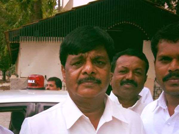 ಮಹದೇವಪ್ಪ ನಡೆ ಇನ್ನೂ ನಿಗೂಢ