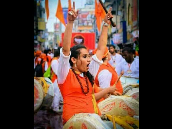 ನಾಶಿಕದಿಂದ ಬಂದಿದ್ದ ಡೋಲು ಕಲಾವಿದರು