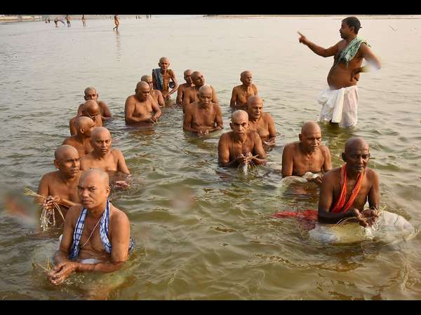 ಗಯಾದಲ್ಲಿ ಪಿಂಡ ಪ್ರದಾನ