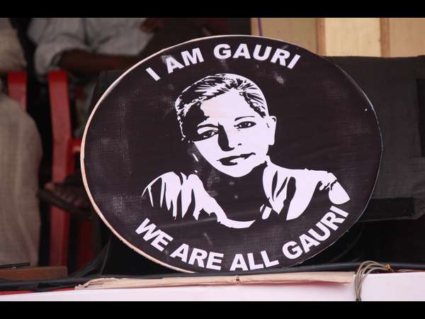 ಮುಖ್ಯಮಂತ್ರಿಗಳಿಗೆ ಸಲ್ಲಿಕೆ