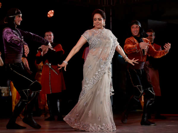 ಸಾಂಸ್ಕೃತಿಕ ಕಾರ್ಯಕ್ರಮದಲ್ಲಿ ಹಿರಿಯ ನಟಿ