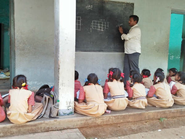 Chamarajanagar district Bheemanabeedu village govt school facing basic facilities problem