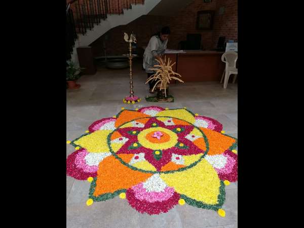 ಮನಸೆಳೆವ ಪೂಕಳಂ