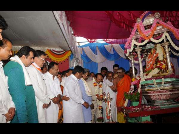 ರಾಜ್ಯವನ್ನು ಚಾಮುಂಡೇಶ್ವರಿ ಕಾಯಲಿ