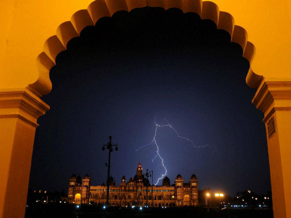 ಮೊದಲ ಪೂಜೆ ವಿಘ್ನನಾಶಕನಿಗೆ