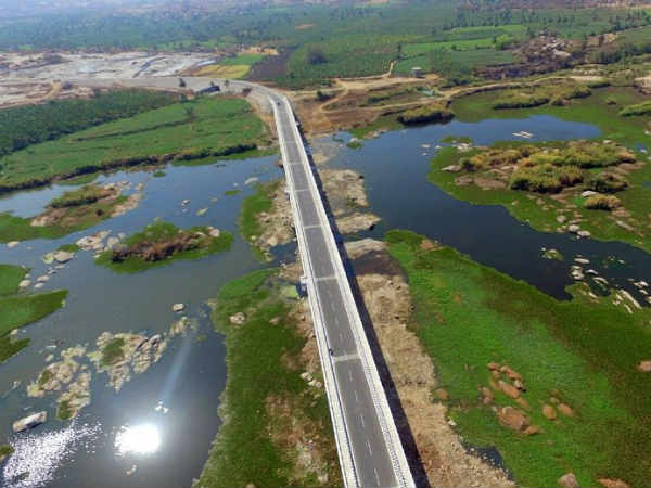 CM Siddaramaiah inaugurates Kadebagilu-Bukkasagara bridge 